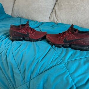 Nike Burgundy and Black Flyknit VaporMax Sneakers sized 7.5